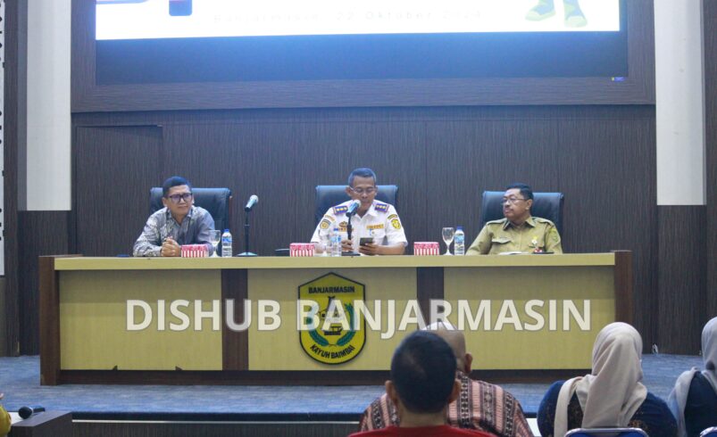 DORONG PEMBAYARAN TARIF PARKIR MENGGUNAKAN QRIS, DISHUB BANJARMASIN LAKUKAN SOSIALISASI