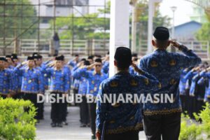 DINAS PERHUBUNGAN KOTA BANJARMASIN MENJADI PELAKSANA UPACARA BENDERA DAN APEL KESADARAN NASIONAL KORPRI