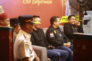 Wali Kota Banjarmasin Monitoring Posko dan Jalan pada Malam Tahun Baru 2025