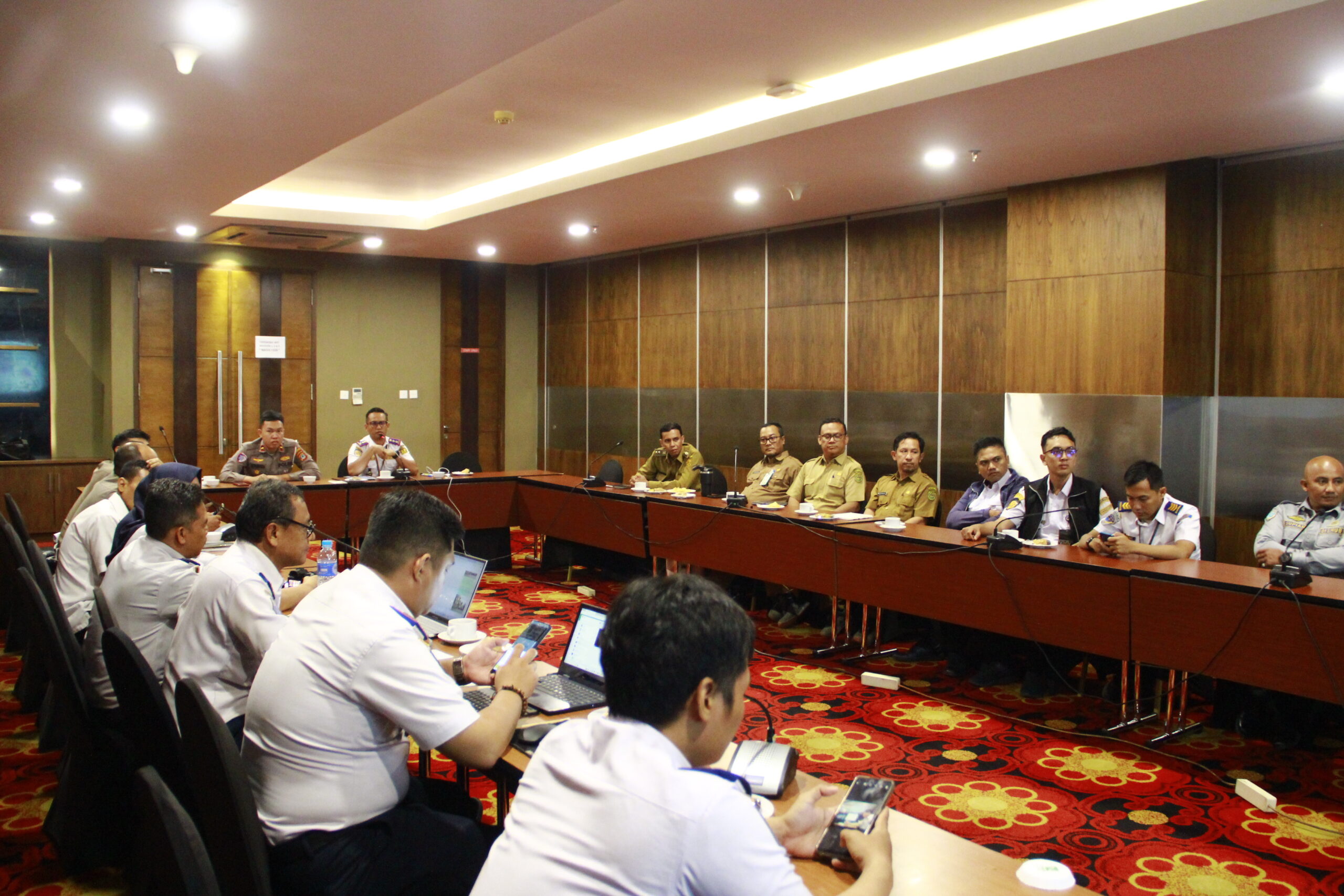 PEMKOT BANJARMASIN GELAR FORUM LALU LINTAS 2025: BAHAS EVALUASI JALAN CEMARA DAN PENUTUPAN BUNDARAN KAYU TANGI