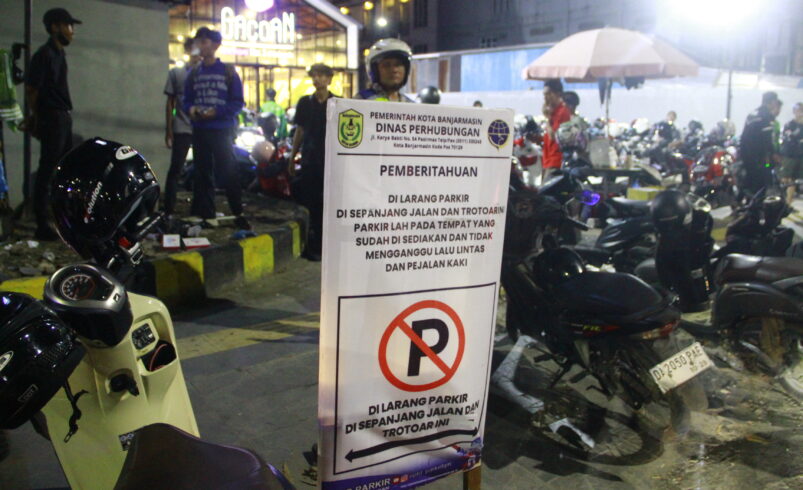 Dishub Banjarmasin Tertibkan Parkir Sembarangan di Trotoar dan Jukir Liar di Sepanjang Jalan H. Hasan Baseri
