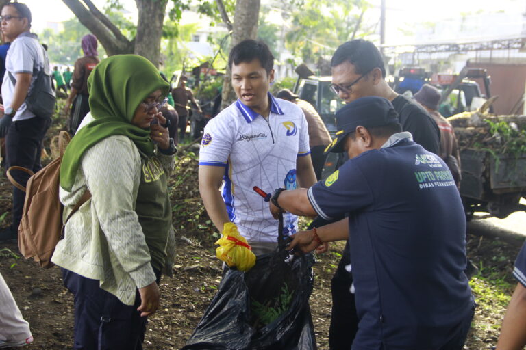Dishub Banjarmasin Ikut Sukseskan Clean Up Day di RK Ilir