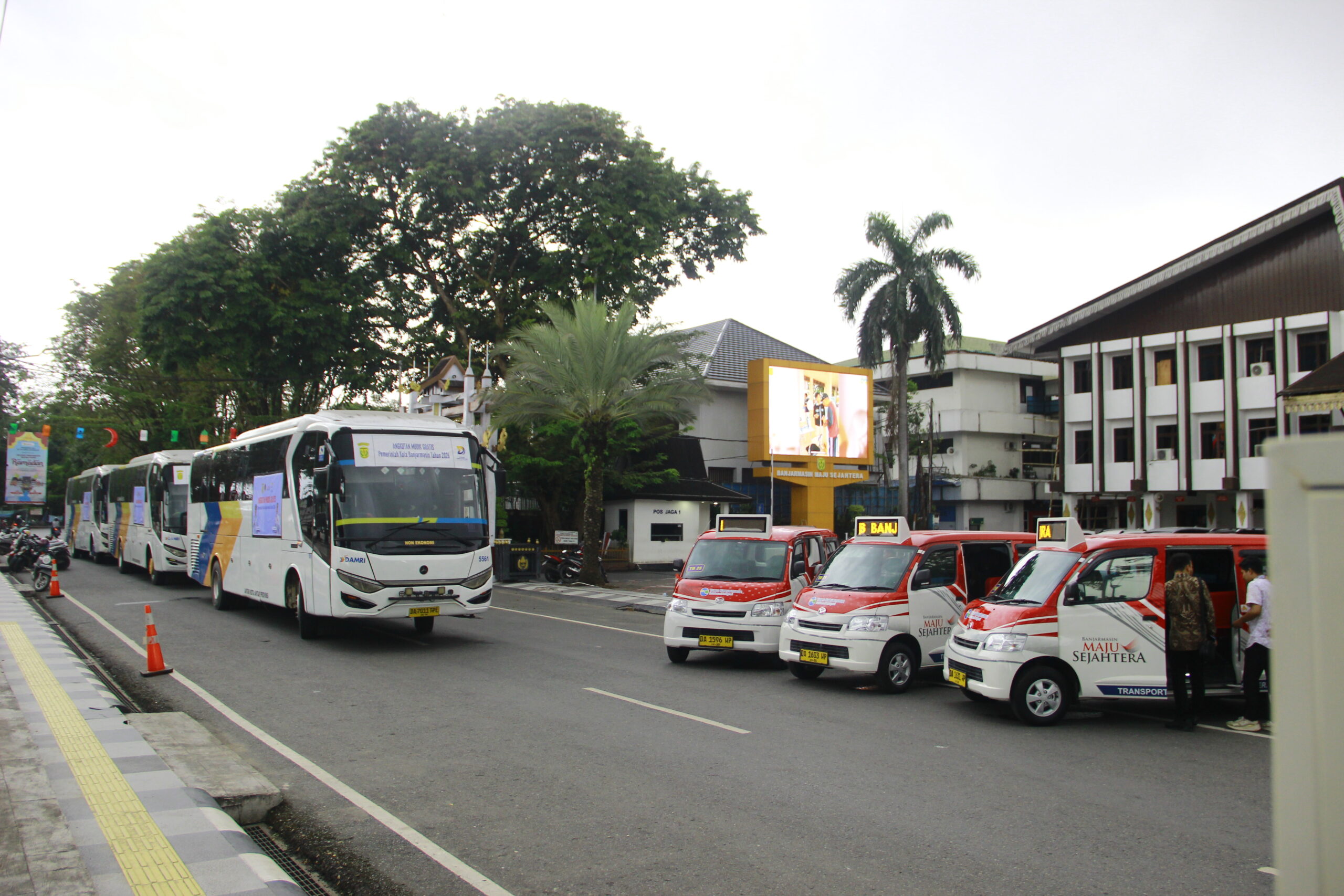 Pemko Banjarmasin Berangkatkan Mudik Gratis dan Launching Layanan BTS Trans Banjarmasin